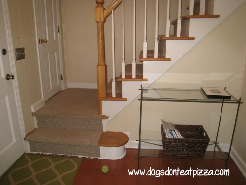 Beige boring entry way - thediybungalow.com