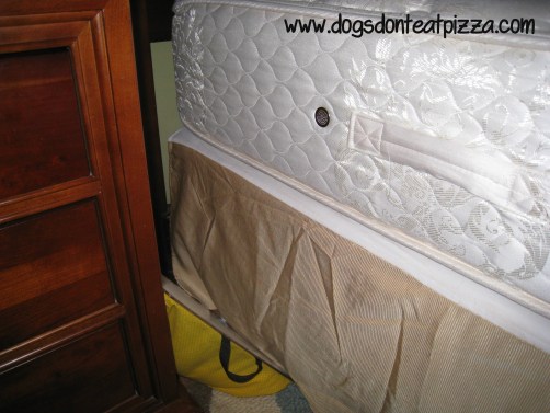 How to keep a bedskirt in place - thediybungalow.com