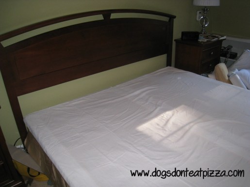 How to keep a bedskirt in place when flipping a mattress - thediybungalow.com