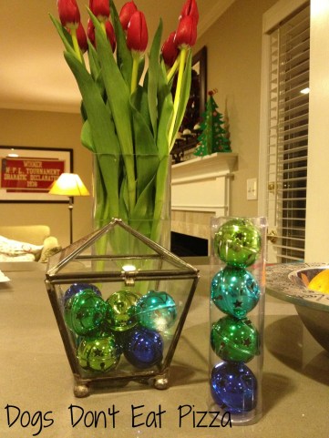 Easy and Inexpensive Holiday Decorations and Gifts - thediybungalow.com