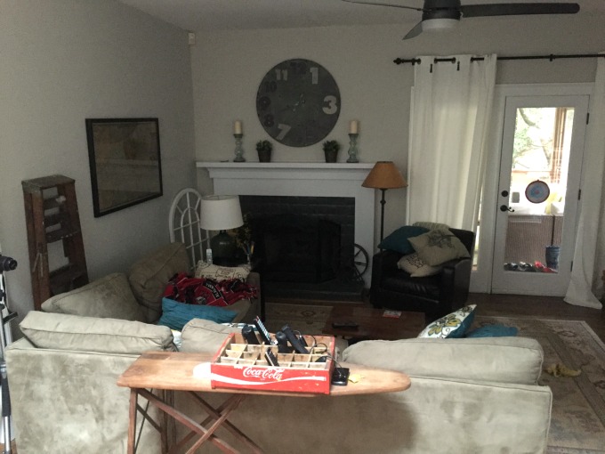 family room before - family room tidying up - thediybungalow.com