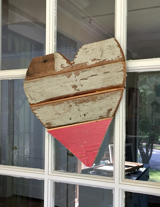 DIY scrap wood heart - thediybungalow.com