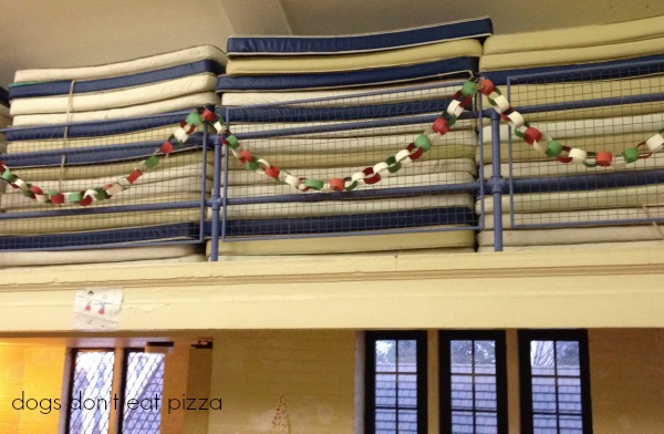 paper chain and mats