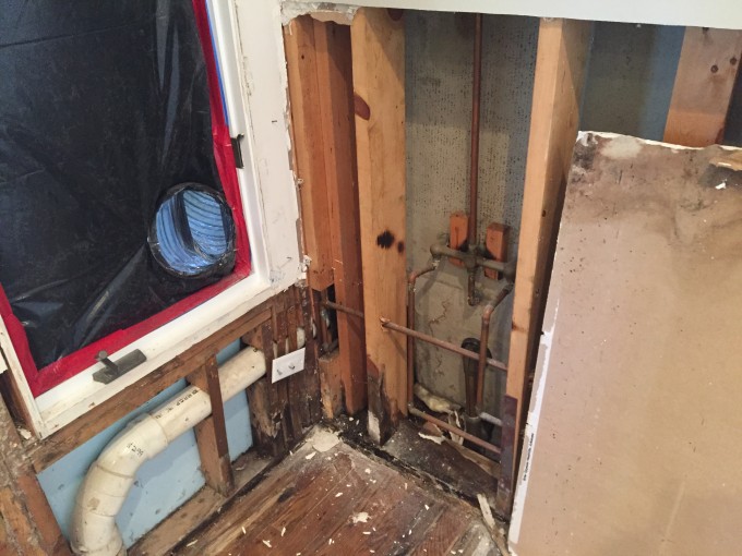 Wet wood, wet drywall, wet everything - thediybungalow.com