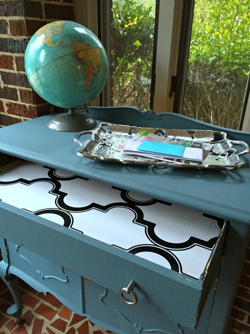 vintage chest makeover - thediybungalow.com