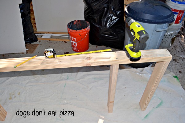 How to Build a Pedestal for Your Laundry Room - thediybungalow.com