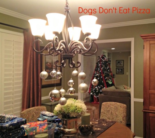 dining room with ornaments