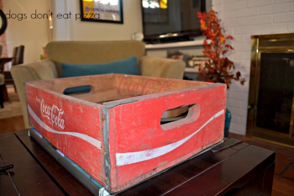 Coffee table catch-all - Five Ways to Use a Vintage Coke Crate - thediybungalow.com