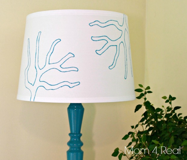 Mom4Real Stenciled Lamp Shade - five things to DIY with a sharpie - Dogs Don't Eat Pizza