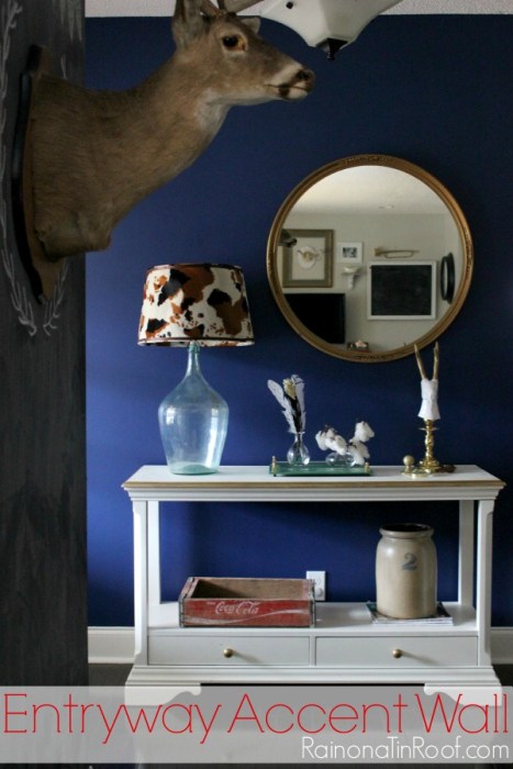 Navy accent wall - Rain on a Tin Roof - thediybungalow.com