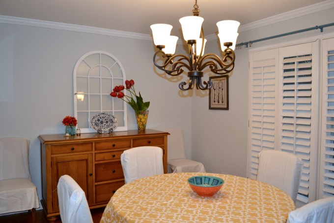 This dining room needs something - DIY custom curtains with a Sharpie - thediybungalow.com
