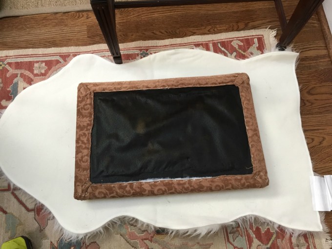 Cushion on faux fur for DIY faux fur foot stool - thediybungalow.com