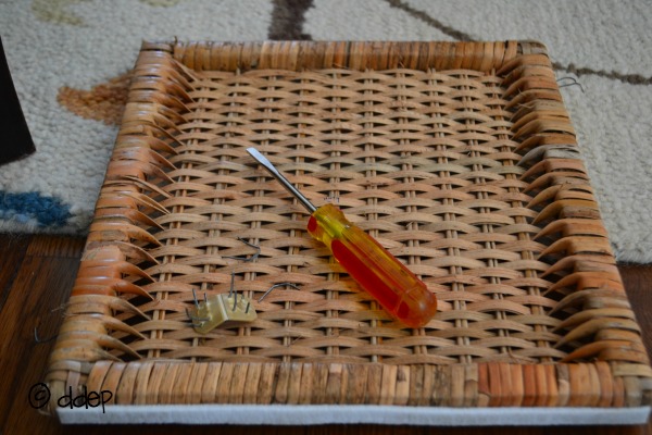 pry apart staples - hide cords - Dogs Don't Eat Pizza