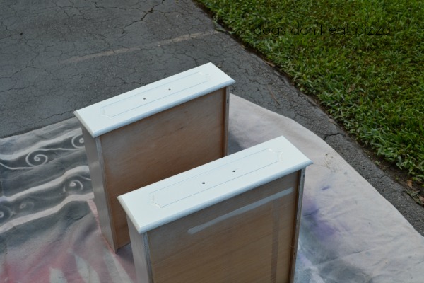 DIY headboard project happened because it was too humid to paint doors - thediybungalow.com