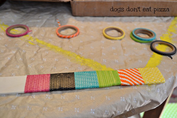 Paint stick clipboard with washi tape - thediybungalow.com