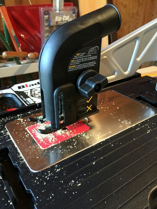 I used the Blade Runner X2 to make the DIY direction sign post - thediybungalow.com