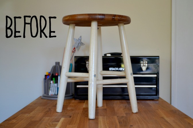 farmhouse stool before picture - thediybungalow.com