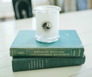 Magnolia Market signature candle - our trip to Magnolia Market - thediybungalow.com
