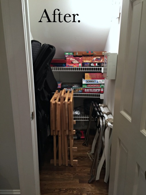 Closet under the stairs after - family room tidying up - thediybungalow.com