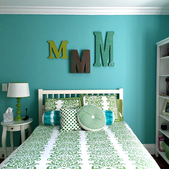 My daughter's room repainted - thediybungalow.com