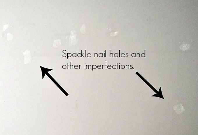 The trick to flat spackle patches and other tips from a professional handyman - thediybungalow.com