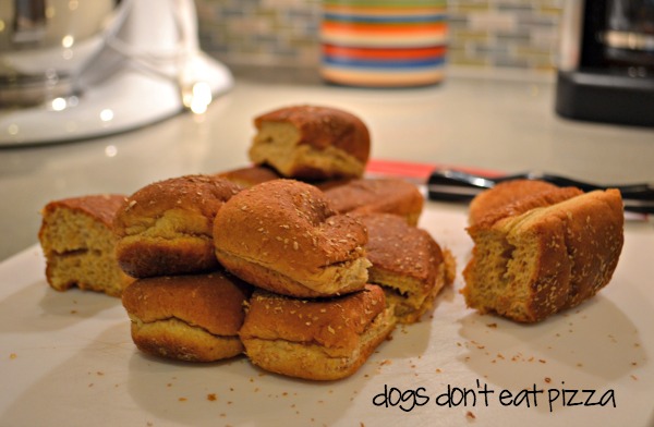 Turn leftover hot dog buns into garlic knots - Dogs Don't Eat Pizza