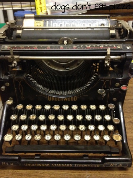 My father-in-law's Underwood typewriter - thediybungalow.com