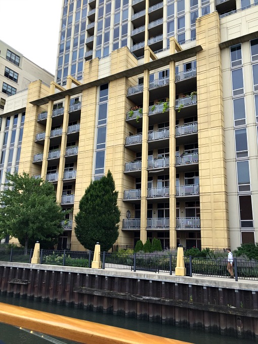 Chicago Architecture - Swedish influence - thediybungalow.com