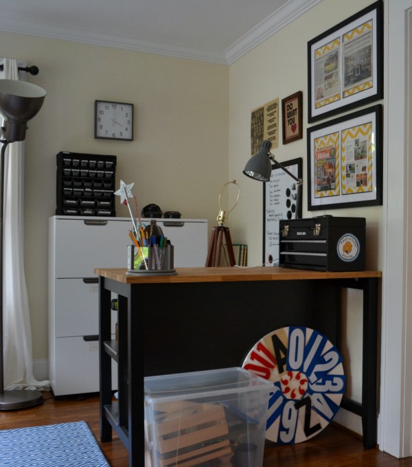Work table - organized home office - thediybungalow.com