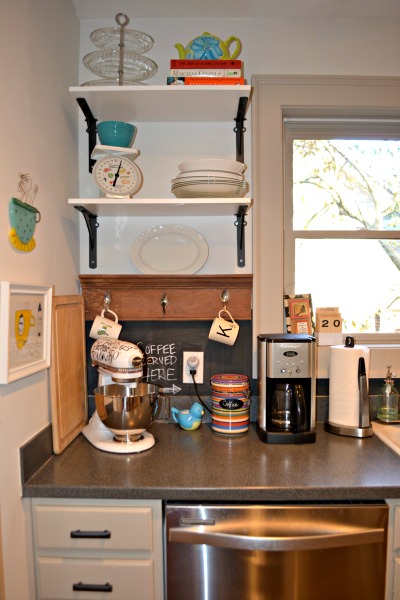 corner open shelving - kitchen - thediybungalow.com