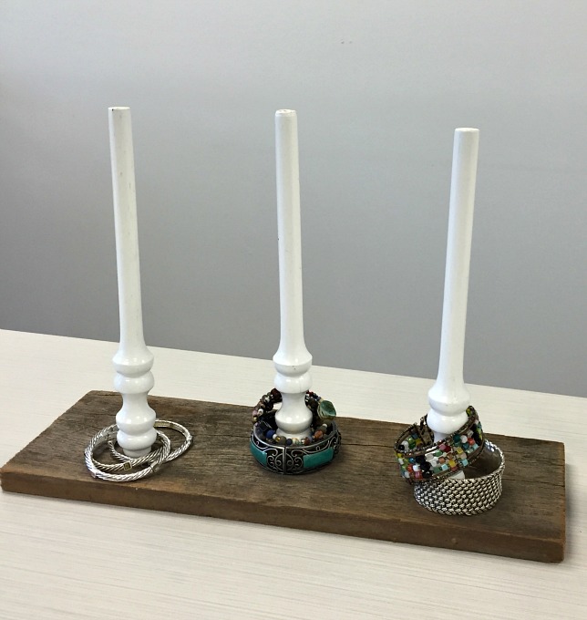 Jewelry Holder - Five Ways to Repurpose Stair Spindles - thediybungalow.com