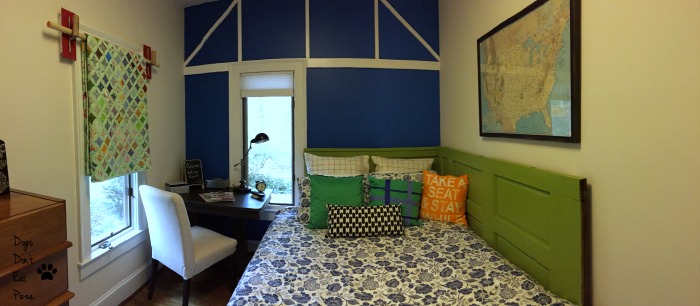 panoramic view of guest room - Dogs Don't Eat Pizza