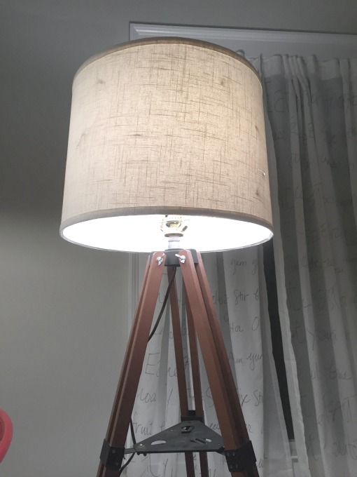 tripod lamp underside view of lamp kit / thediybungalow.com