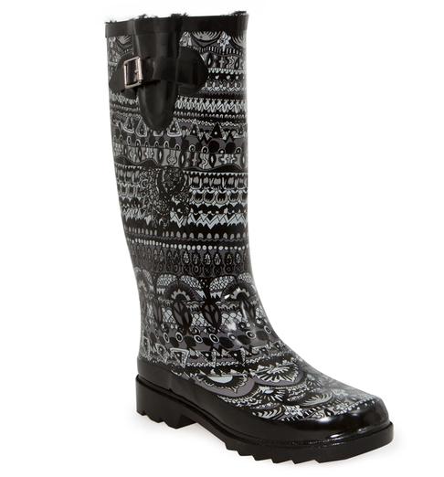 Sakroots faux-fleece-lined boots - My Favorite Things - thediybungalow.com