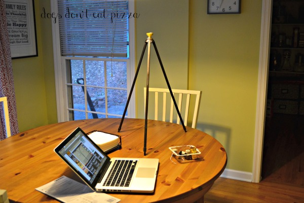 how to make a tripod lamp - thediybungalow.com