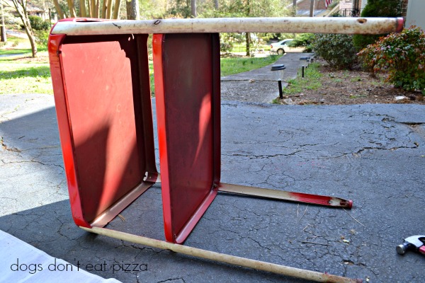 Industrial kitchen cart into bar cart - thediybungalow.com