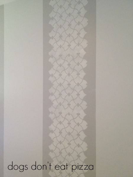 Stencil work in stripe on accent wall - thediybungalow.com