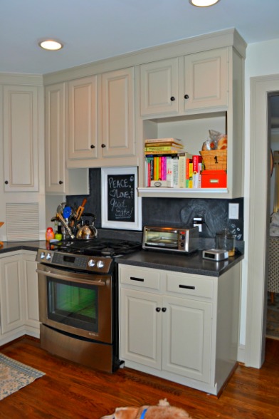 oven side - kitchen - thediybungalow.com