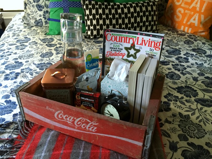 How to make your guests feel comfortable - five things every guest room needs - thediybungalow.com