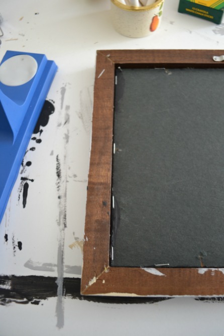 Staple the back to the frame - Swap It Like It's Hot - thediybungalow.com