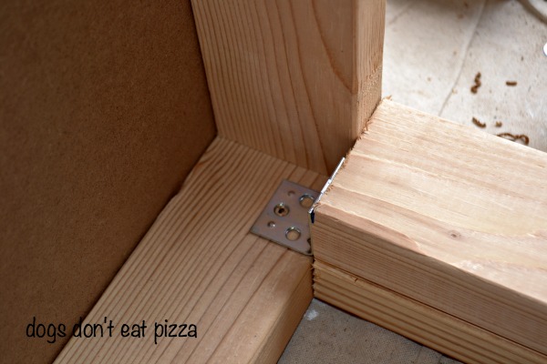 How to Build a Pedestal for Your Laundry Room - thediybungalow.com