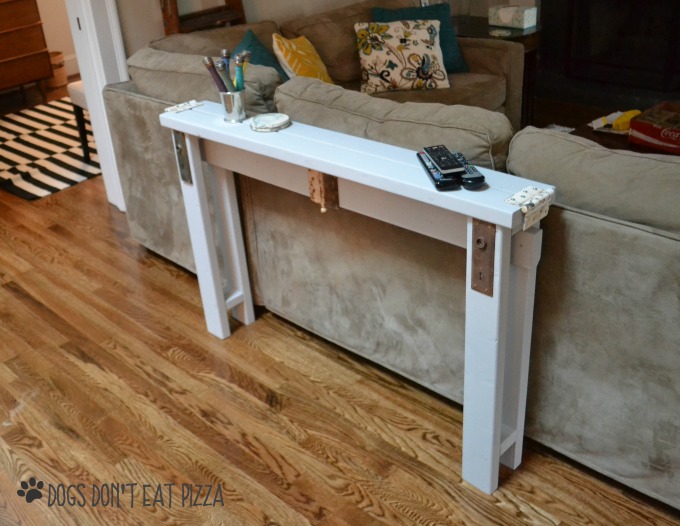 DIY Sofa Table from 2x4s with vintage door hardware - thediybungalow.com