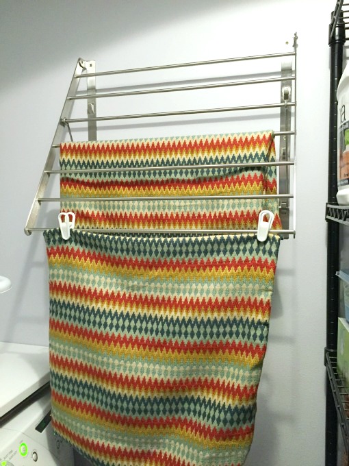 Kid-sized hanger clips to hang laundry on drying rack - thediybungalow.com