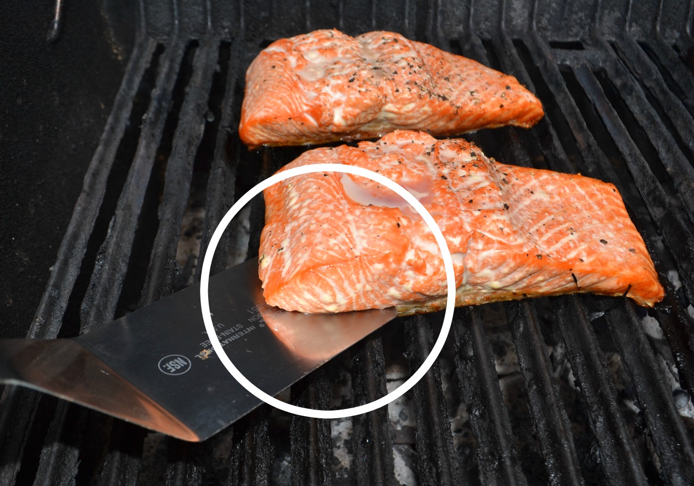 The trick for perfectly grilled salmon every time, one of my easy recipes for the grill - thediybungalow.com