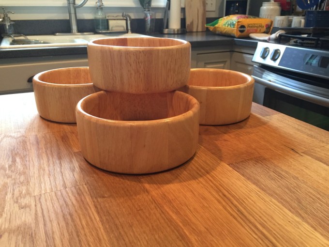 Wooden bowls from thrift store - DIY wooden wall planters - thediybungalow.com