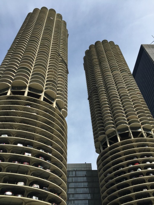 Chicago Architecture - iconic buildings - thediybungalow.com