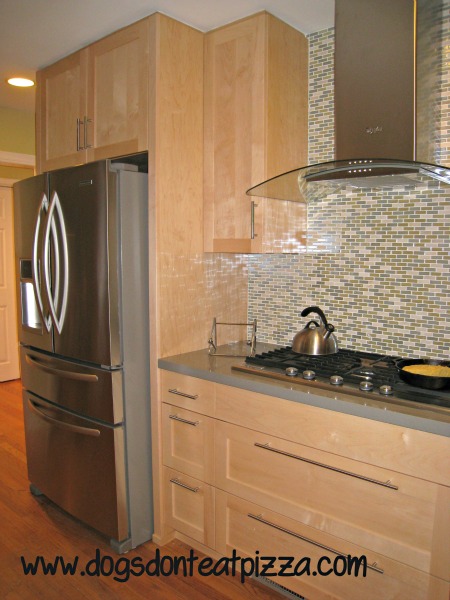 Finished kitchen renovation - thediybungalow.com