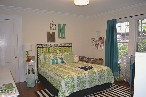 daughter's room in new-to-us house other side view - Dogs Don't Eat Pizza