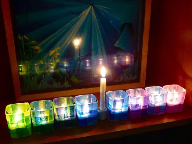 DIY Menorah with Mod Podge from CraftyPod - thediybungalow.com