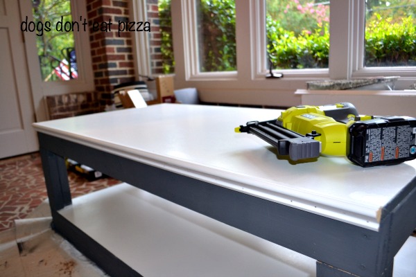 How to Build a Pedestal for Your Laundry Room - thediybungalow.com